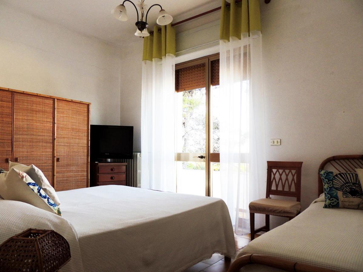 Hotel Porto Badisco Buitenkant foto