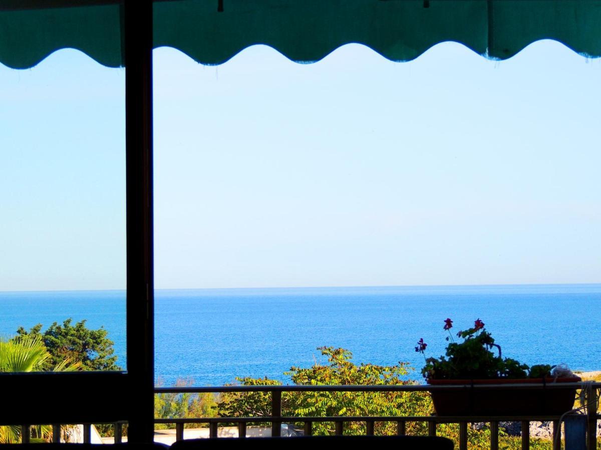 Hotel Porto Badisco Buitenkant foto